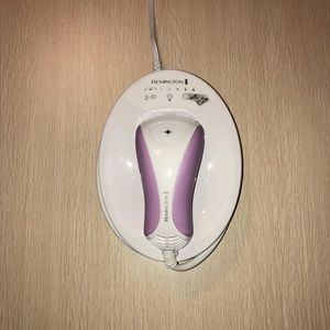 Remington IPL6000Q iLight Pro Plus Quartz At-Home IPL Hair Removal System